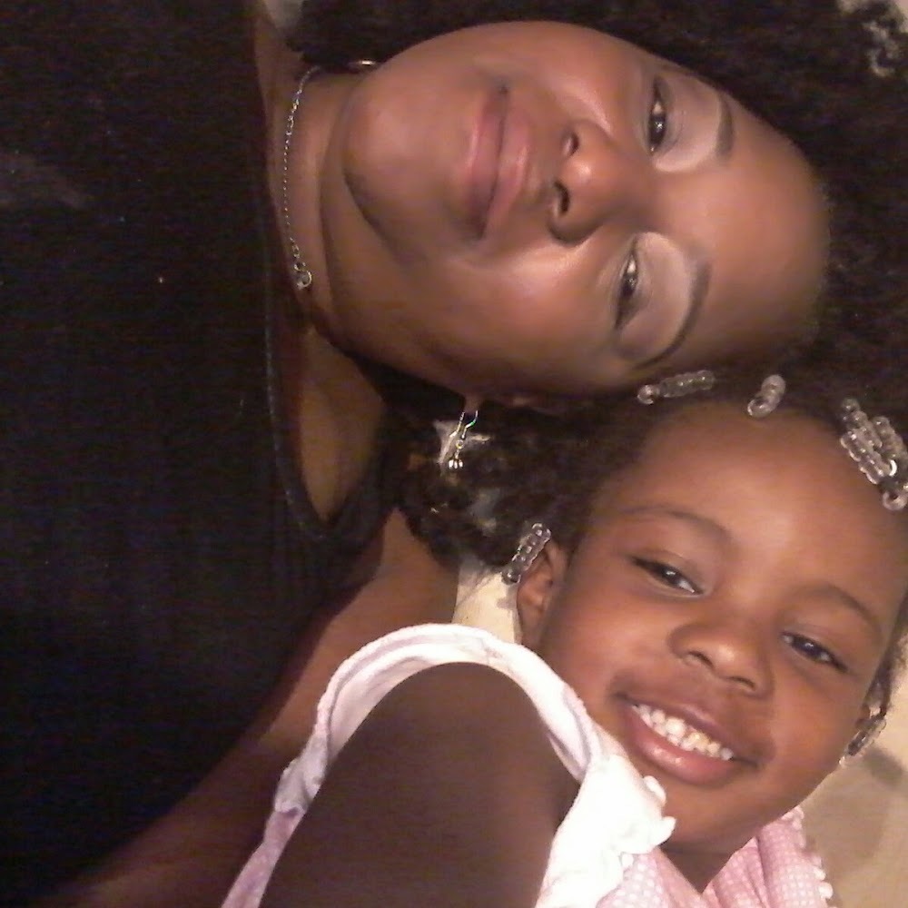 Meet your Posher, Mia